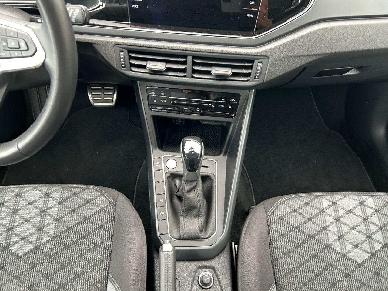 Volkswagen Taigo 1.0 TSI DSG R-Line - Samsaru's Car Outlet
