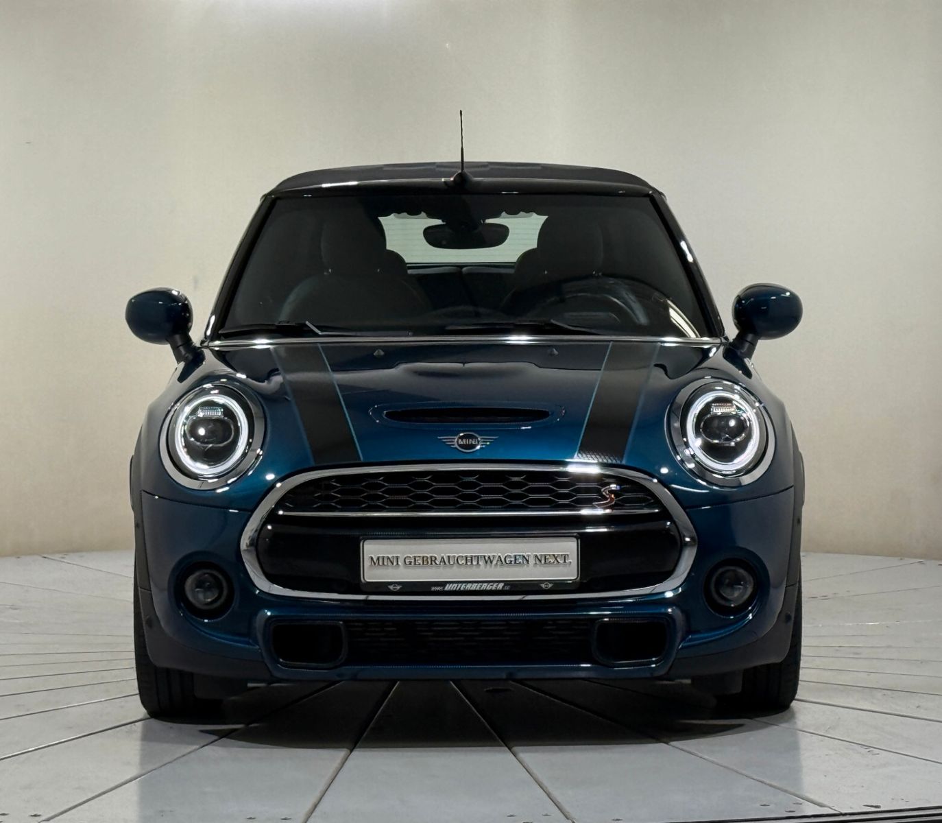 MINI Cooper S Cabrio Sidewalk - Samsaru's Car Outlet