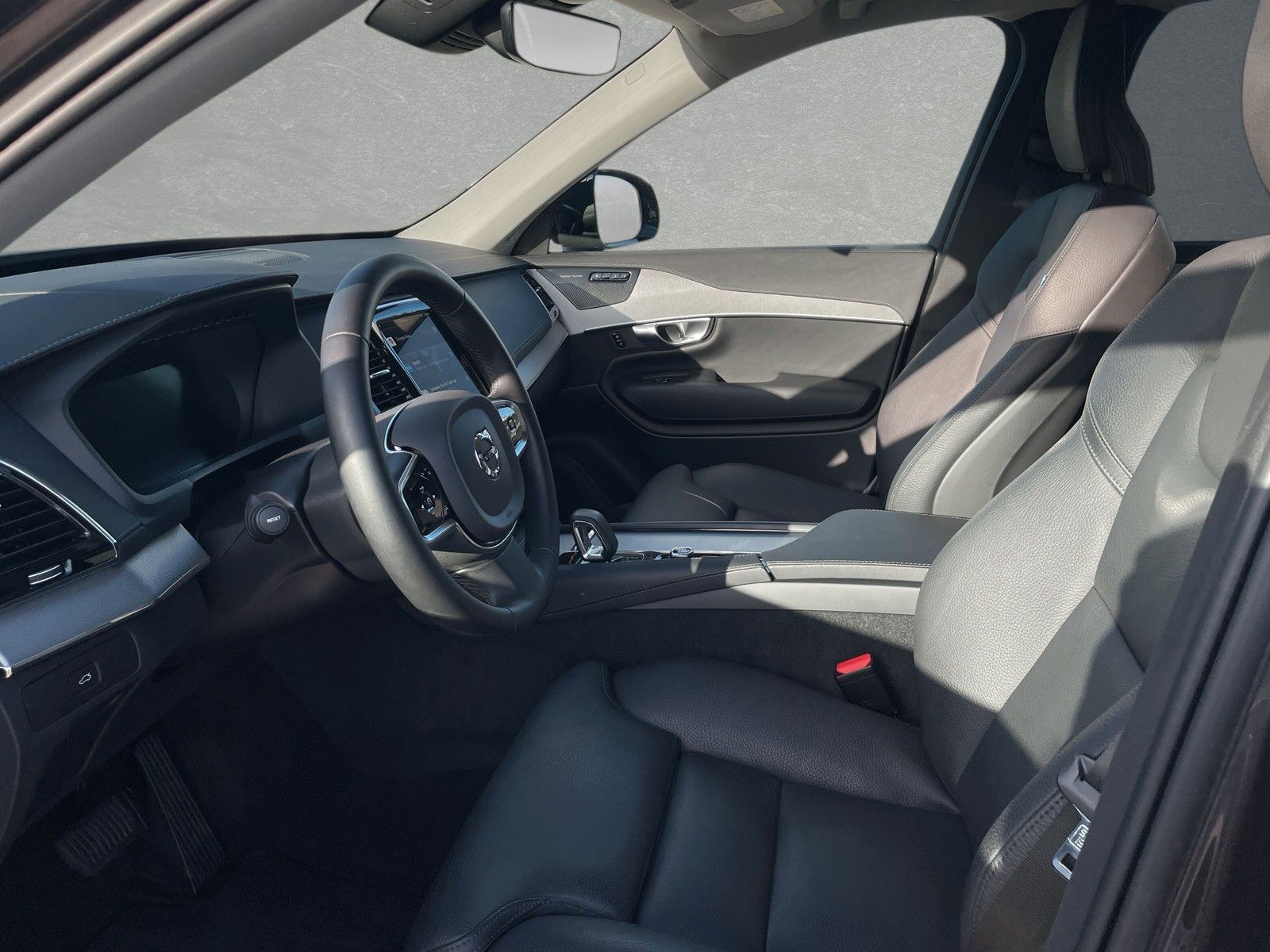 Volvo XC90 B5 AWD Plus Dark 7-Sitzer  AHK ACC BLIS