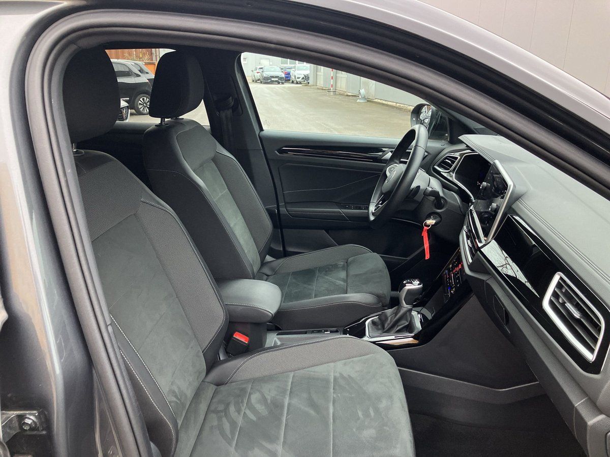 Volkswagen T-Roc R-Line 2.0 TDI DSG - Samsaru's Car Outlet