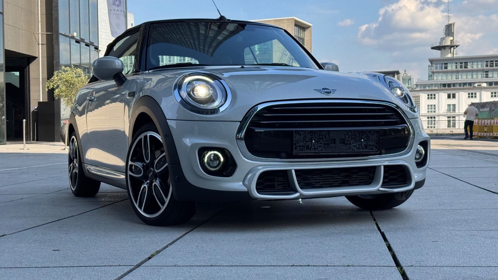 MINI Cabrio John Cooper Works - Samsaru's Car Outlet