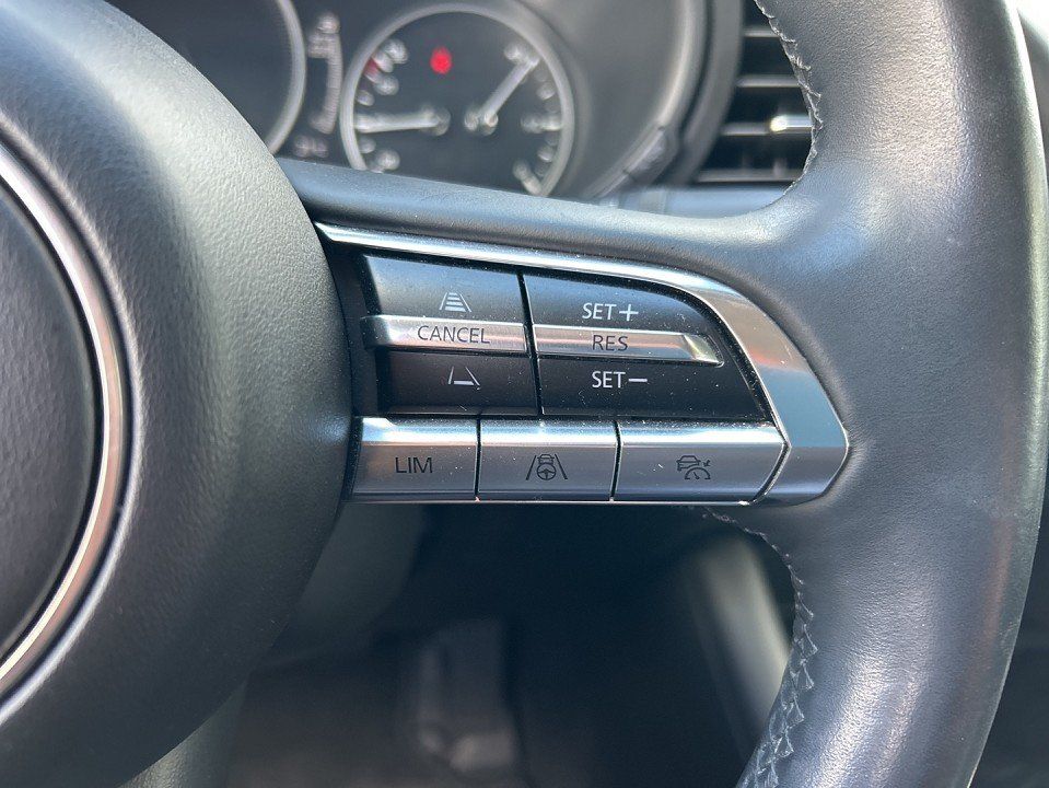 Mazda 3 "Selection" "X" DES-P" "PRE-P" "BOSE"