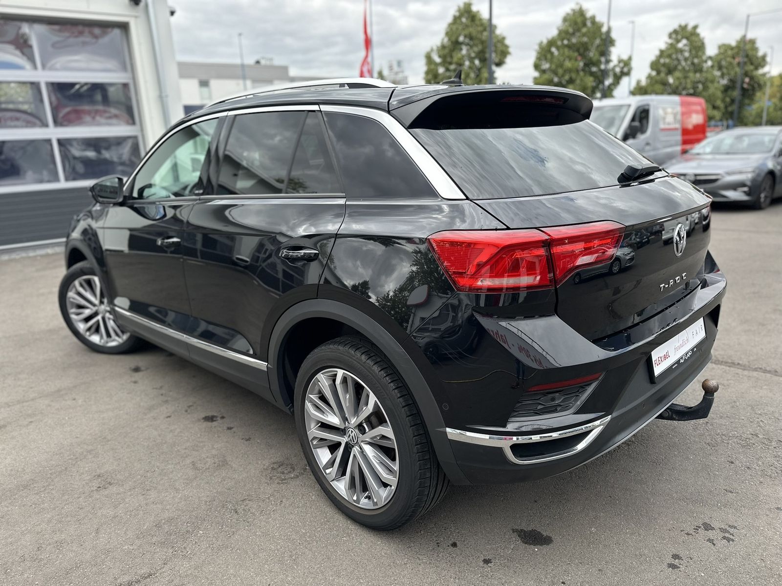 Volkswagen T-Roc 2.0 TDI United - Samsaru's Car Outlet