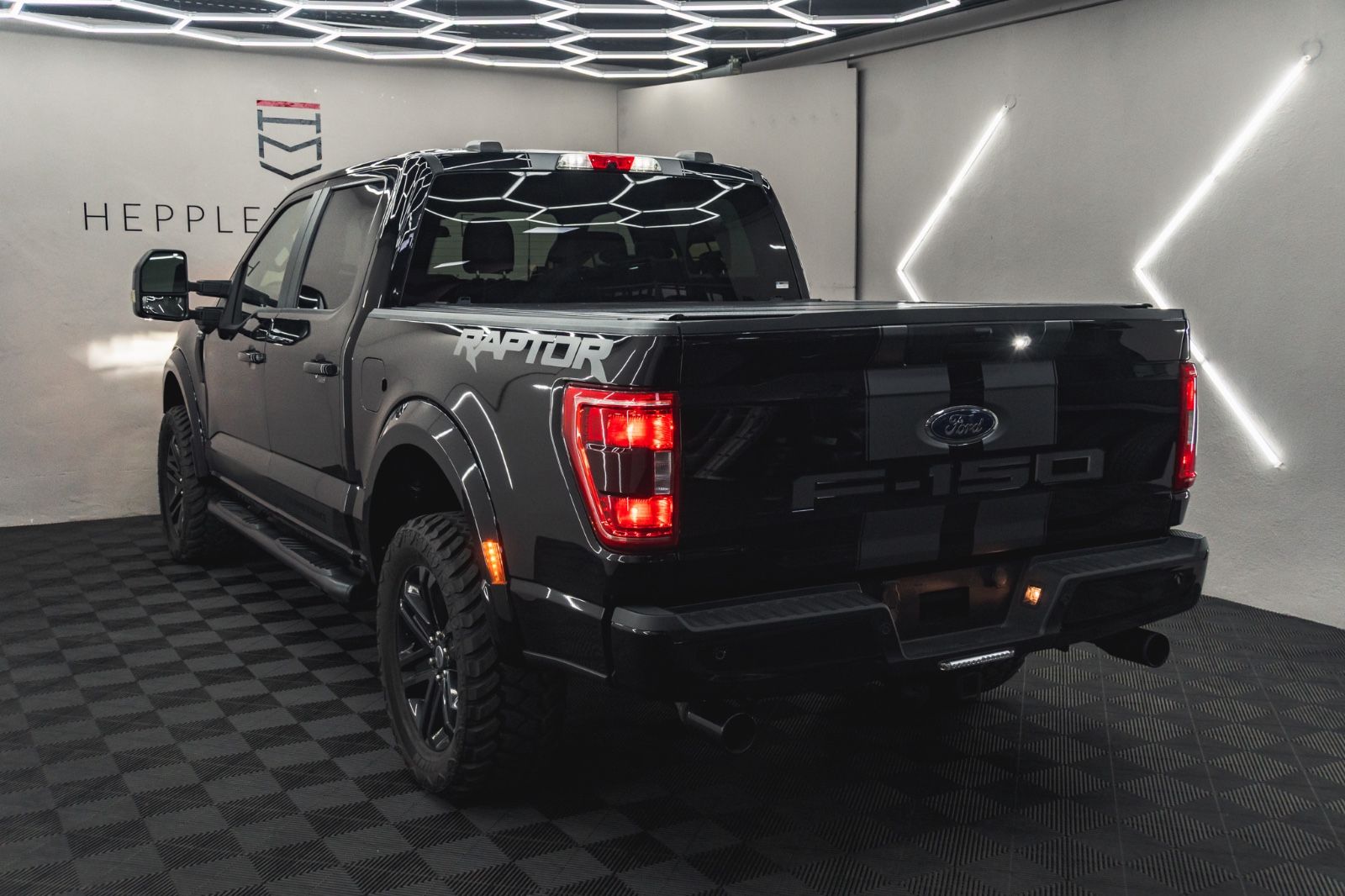 Ford F 150 RAPTOR - Samsaru's Car Outlet