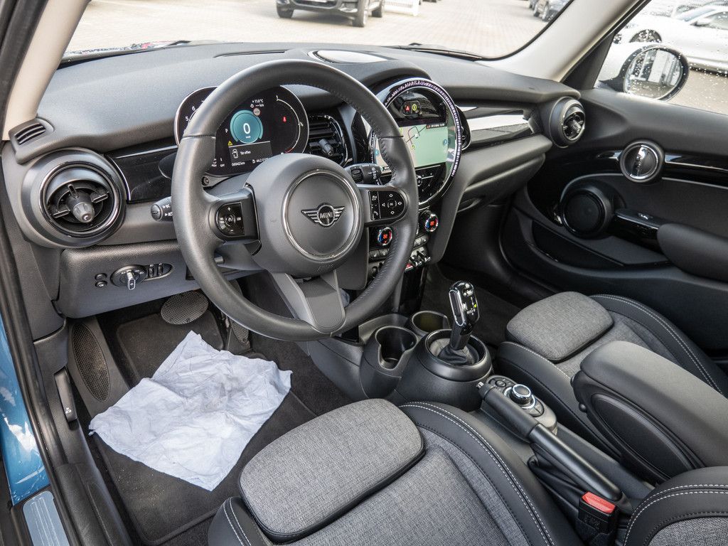 MINI Cooper Classic - Samsaru's Car Outlet