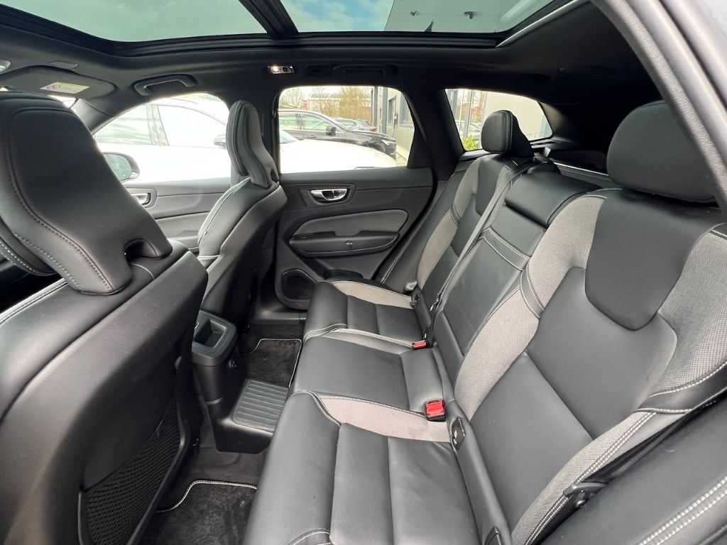 Volvo XC60 R-Design Recharge AWD T6 HUD StandHZG AHK A