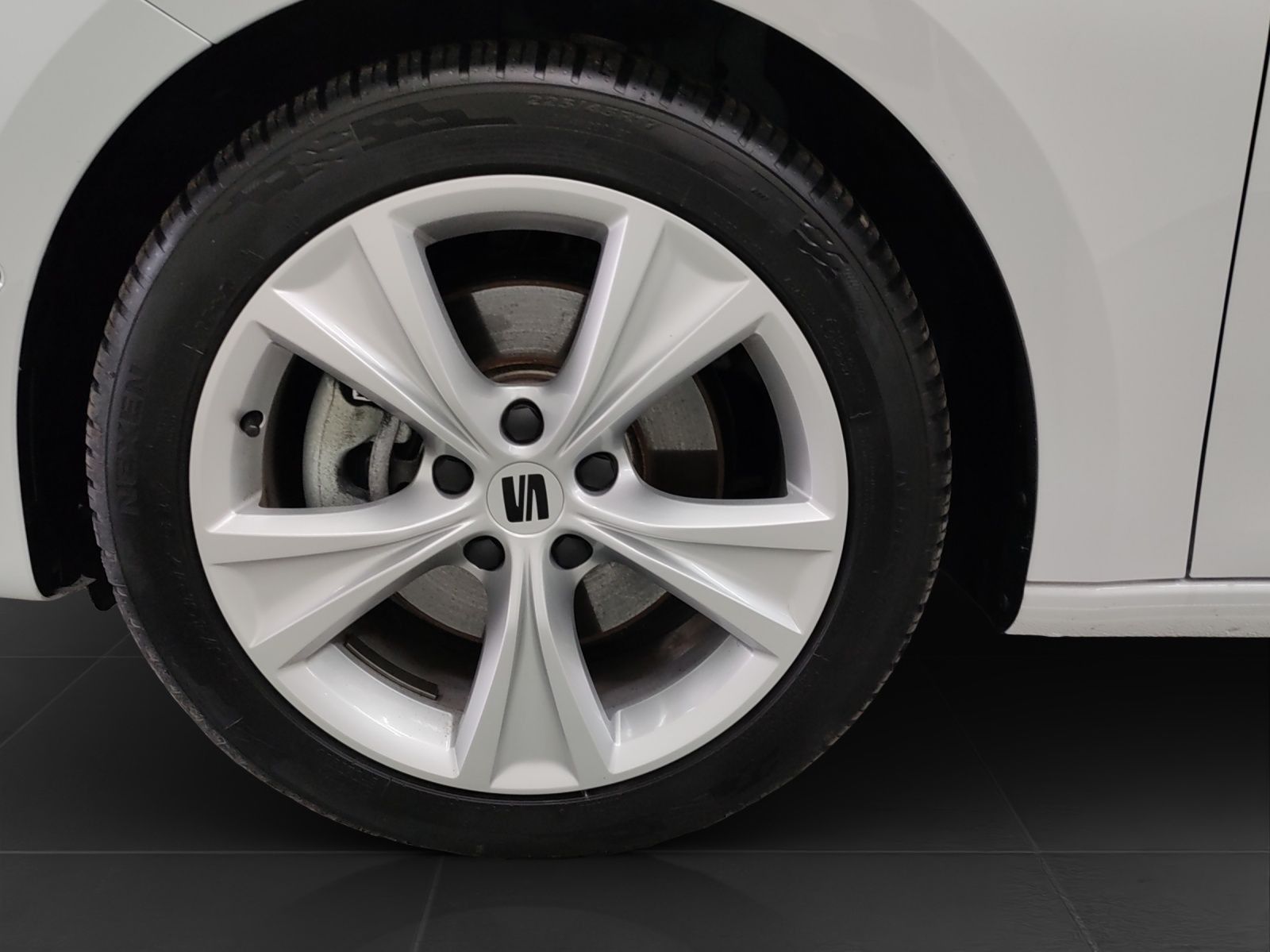 Seat Leon Sportstourer 2.0 TDI DSG FR NAVI AHK ACC PA