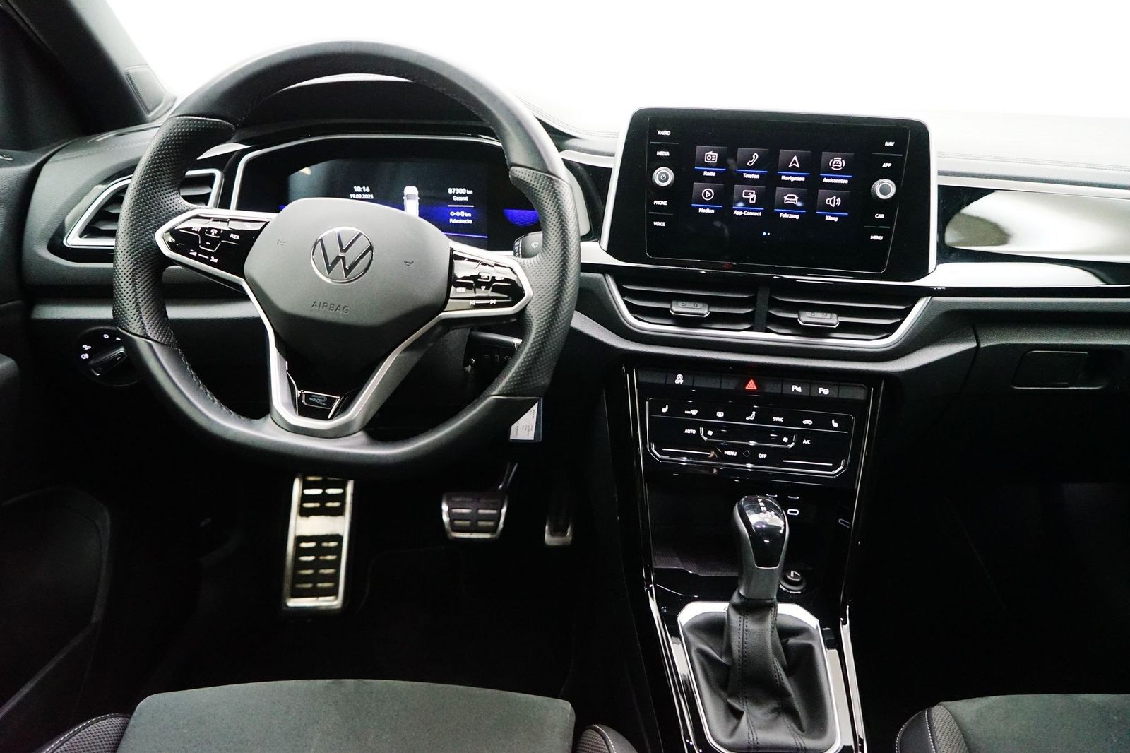 Volkswagen T-Roc 2.0 TSI Aut. R-Line - Samsaru's Car Outlet