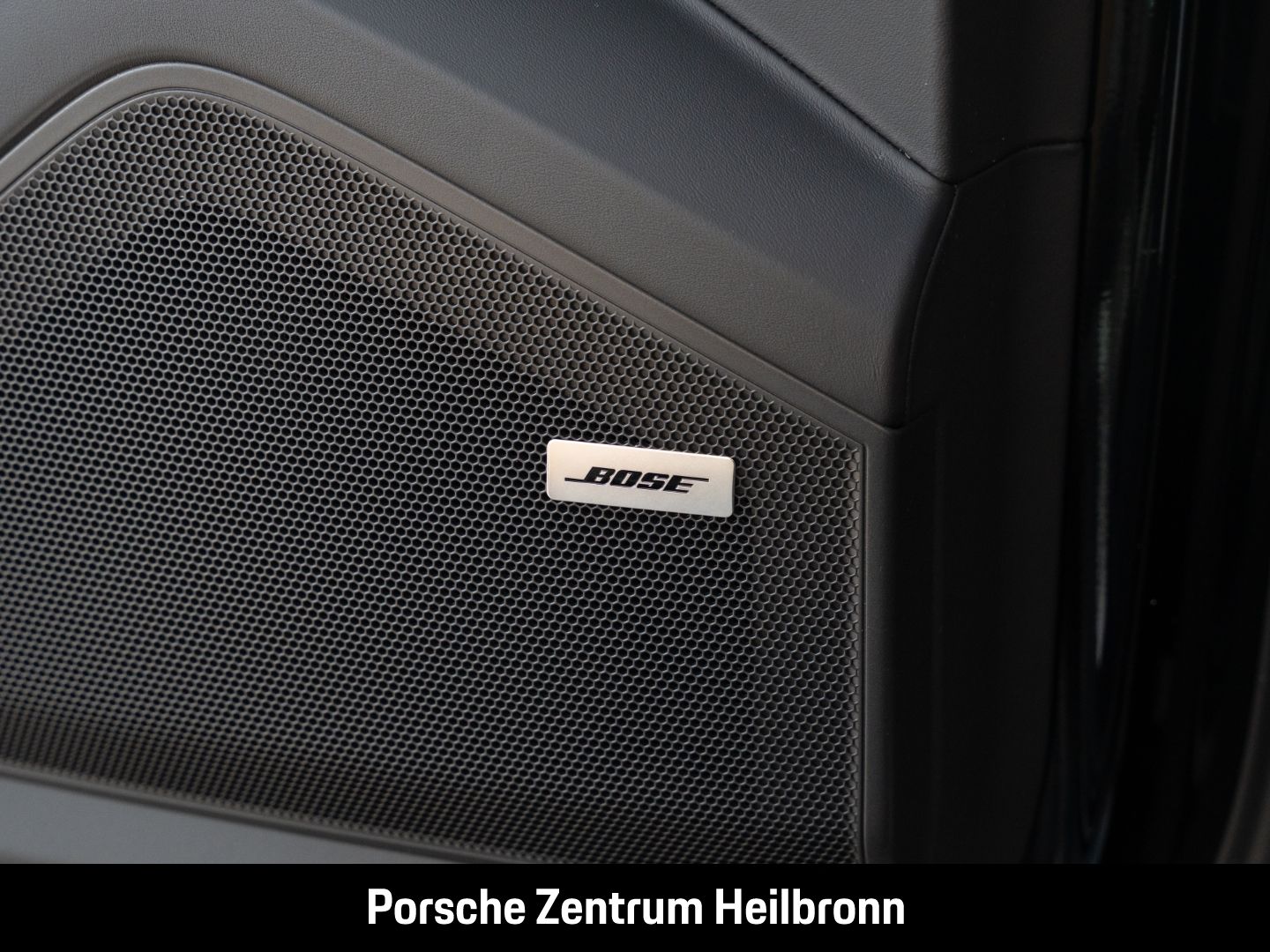Porsche Cayenne E-Hybrid HA-Lenkung InnoDrive Sportabgas