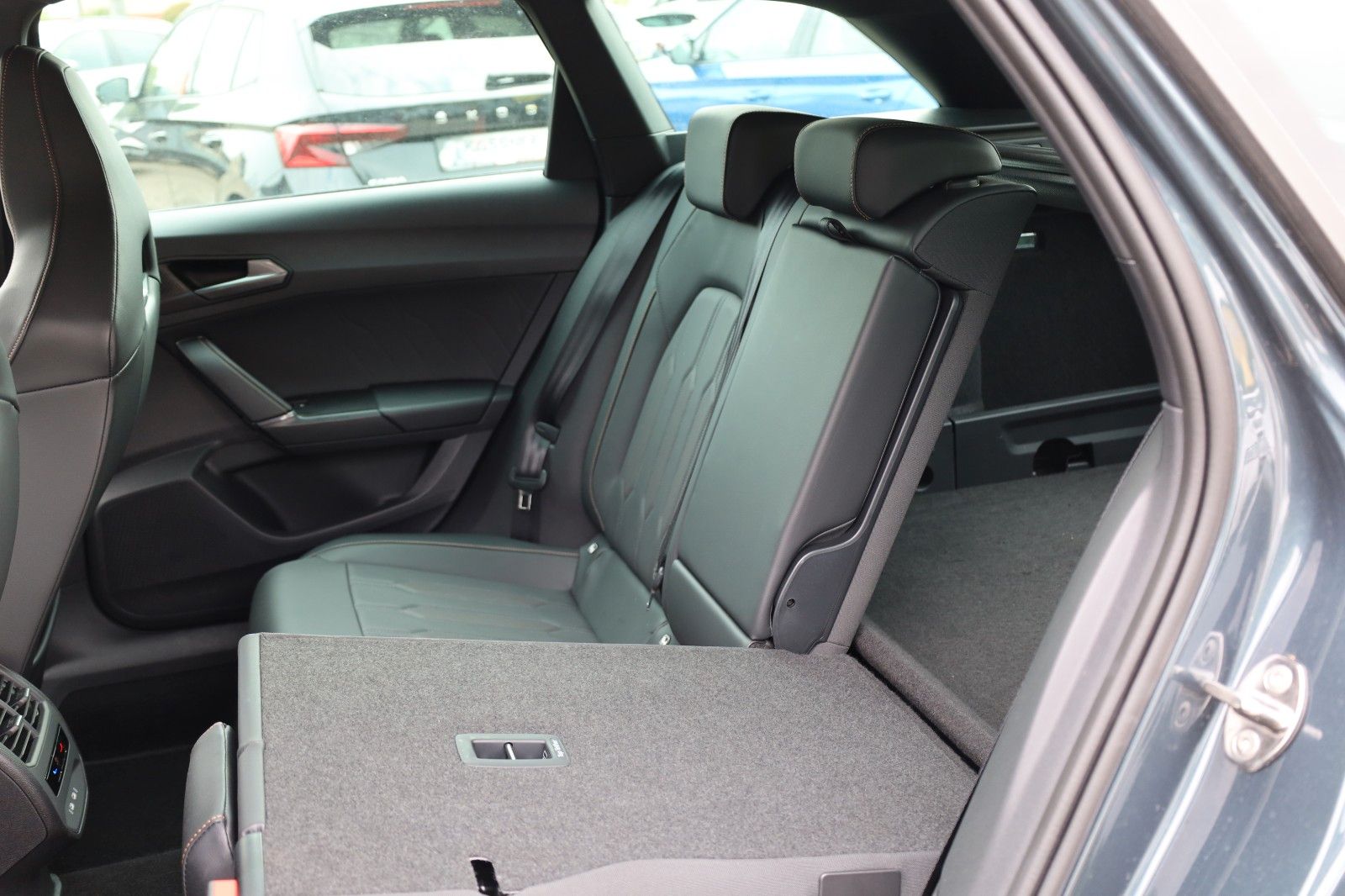 Cupra Sportstourer 2.0 TSI DSG - Samsaru's Car Outlet