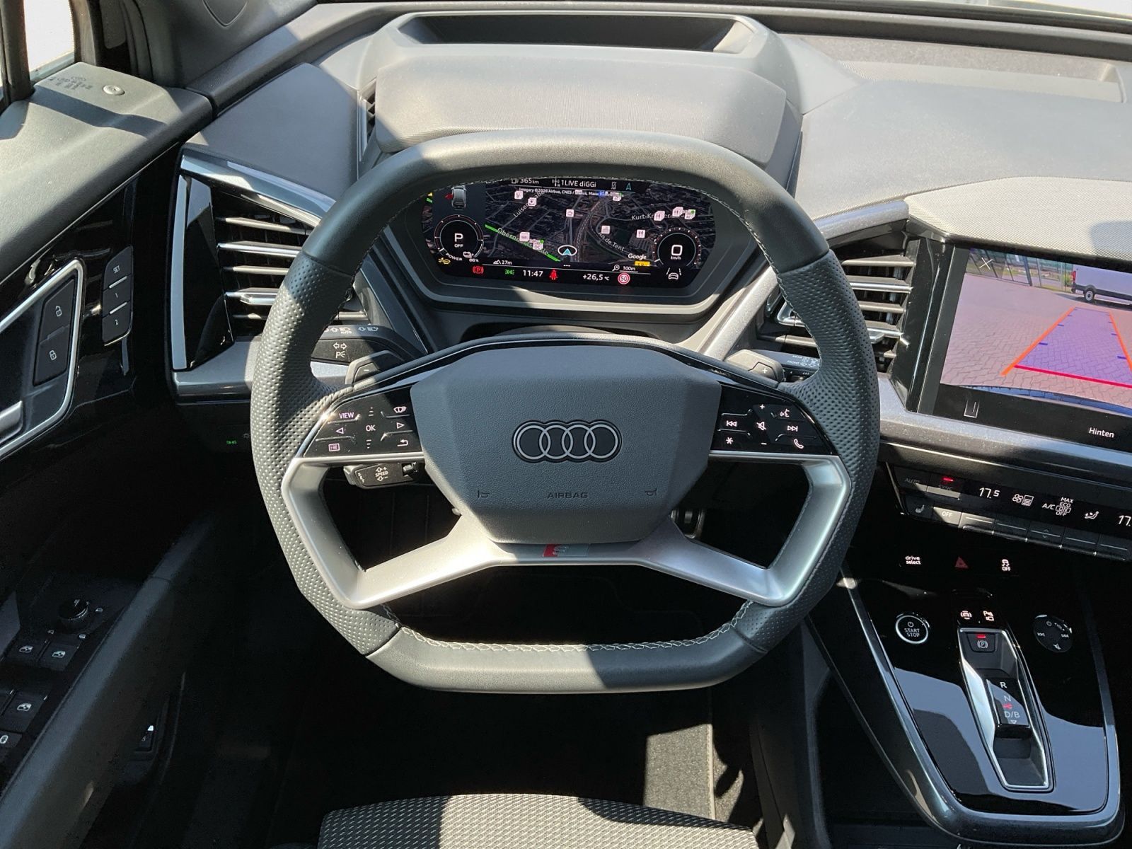 Audi Q4 e-tron 45 quattro S-line Pano AHK Matrix HUD