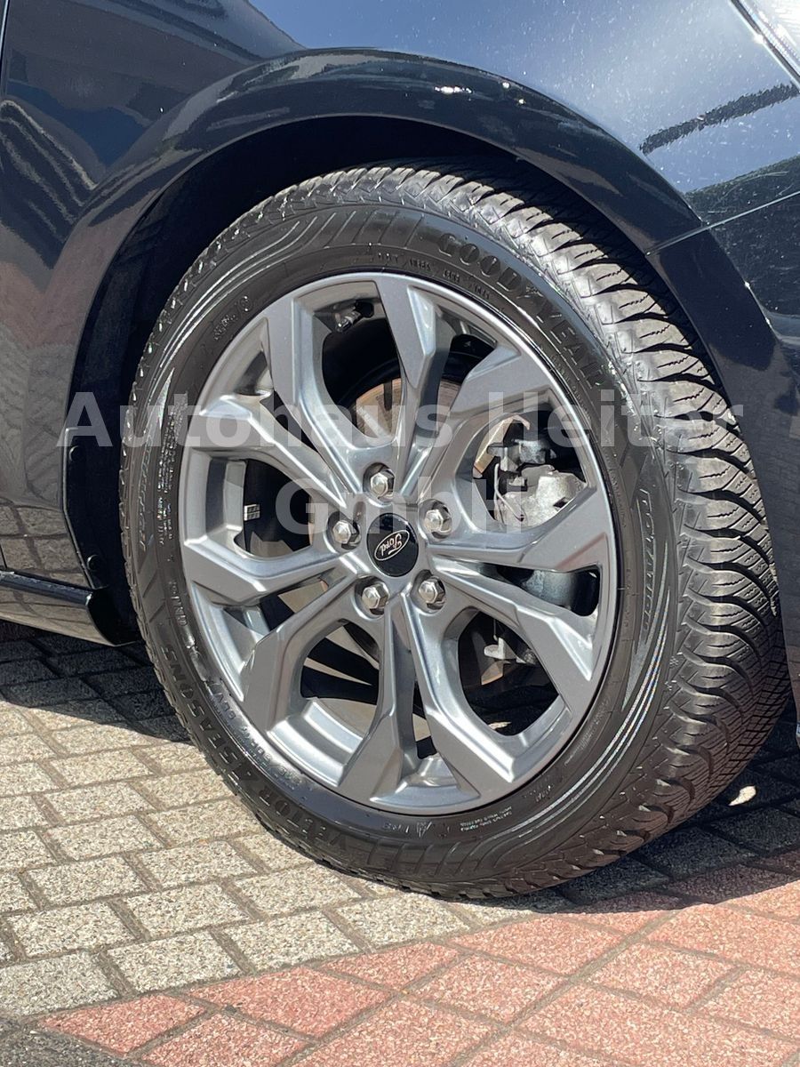 Ford Focus 1.5 EB Aut.ST-Line X / ACC+Matrix+e.Klappe