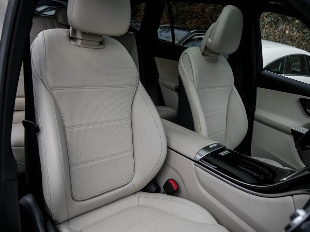 Mercedes-Benz GLC 300 e 4M Avantgarde/Pano/HUD/AHK/360/Memo/19