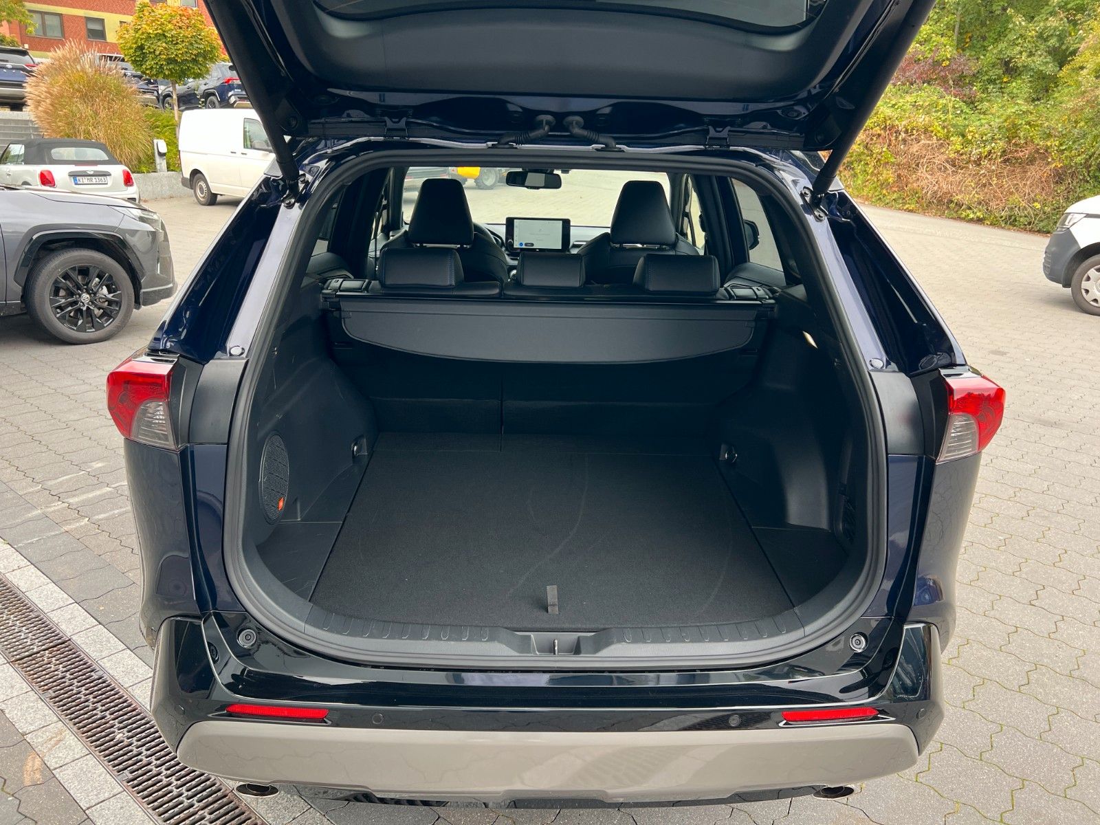 Toyota RAV 4 2.5 Hybrid 4x2 Style VOLL JBL+360°+LEDER