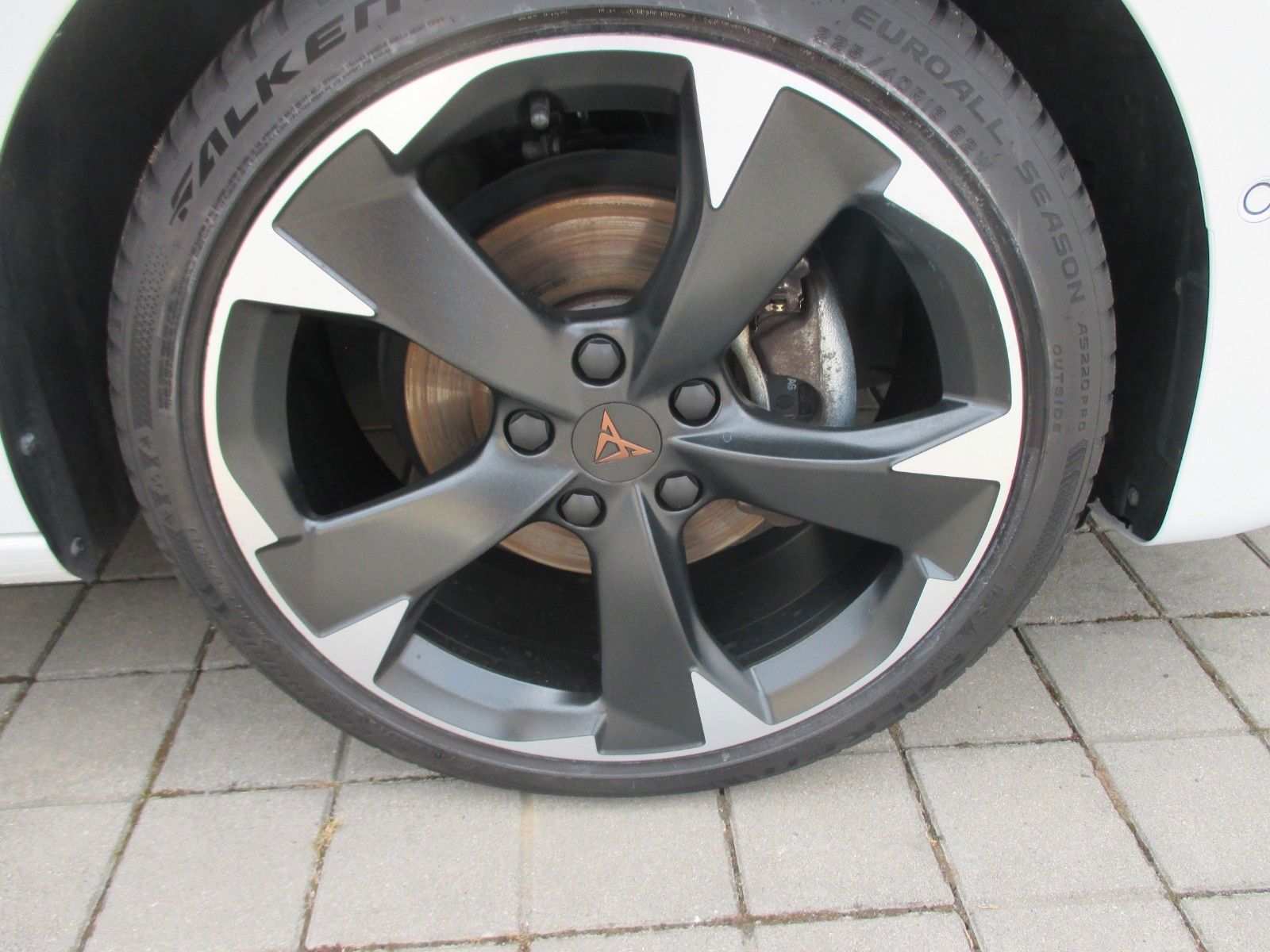 Cupra Leon 1.5 eTSI DSG - Samsaru's Car Outlet