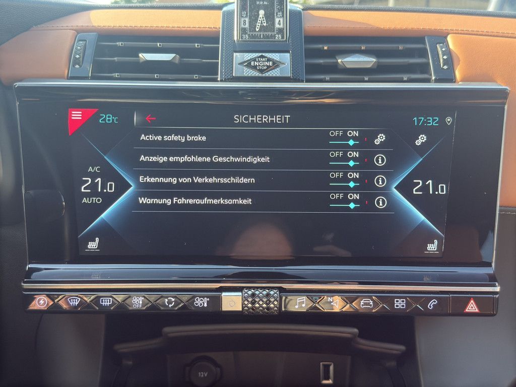 DS Automobiles DS 7 Crossback E-Tense 300 4x4 Grand Chic Opera