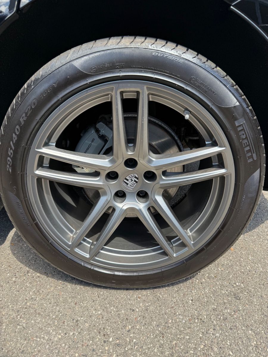 Porsche Macan S - Samsaru's Car Outlet