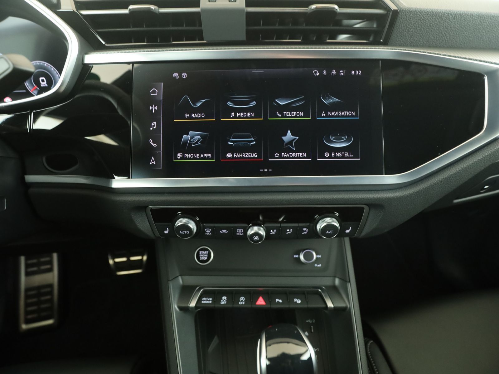 Audi Q3 40 TDI quattro S line M - Samsaru's Car Outlet