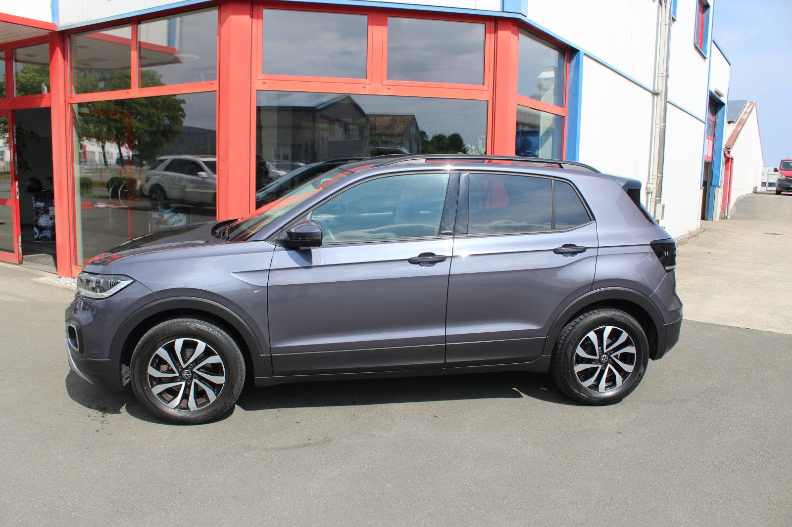 Volkswagen T-Cross 1.0 TSI Active - Samsaru's Car Outlet