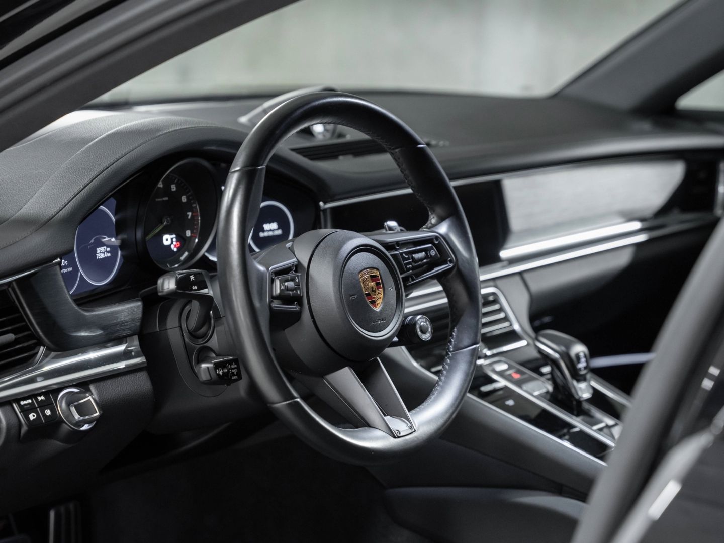 Porsche Panamera 4 E-Hybrid Platinum Edition HeadUp