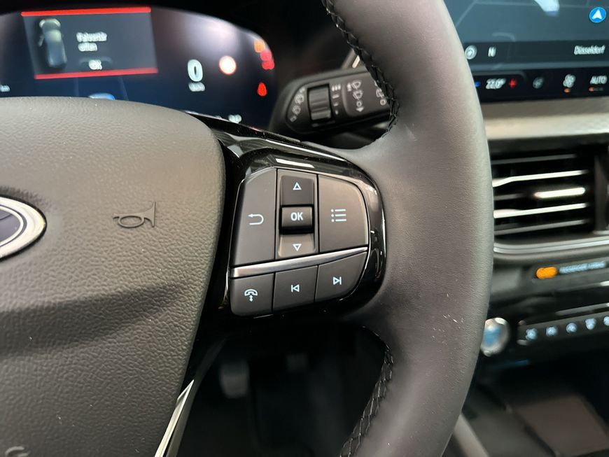 Ford Kuga 1.5 EcoBoost TITANIUM - Samsaru's Car Outlet