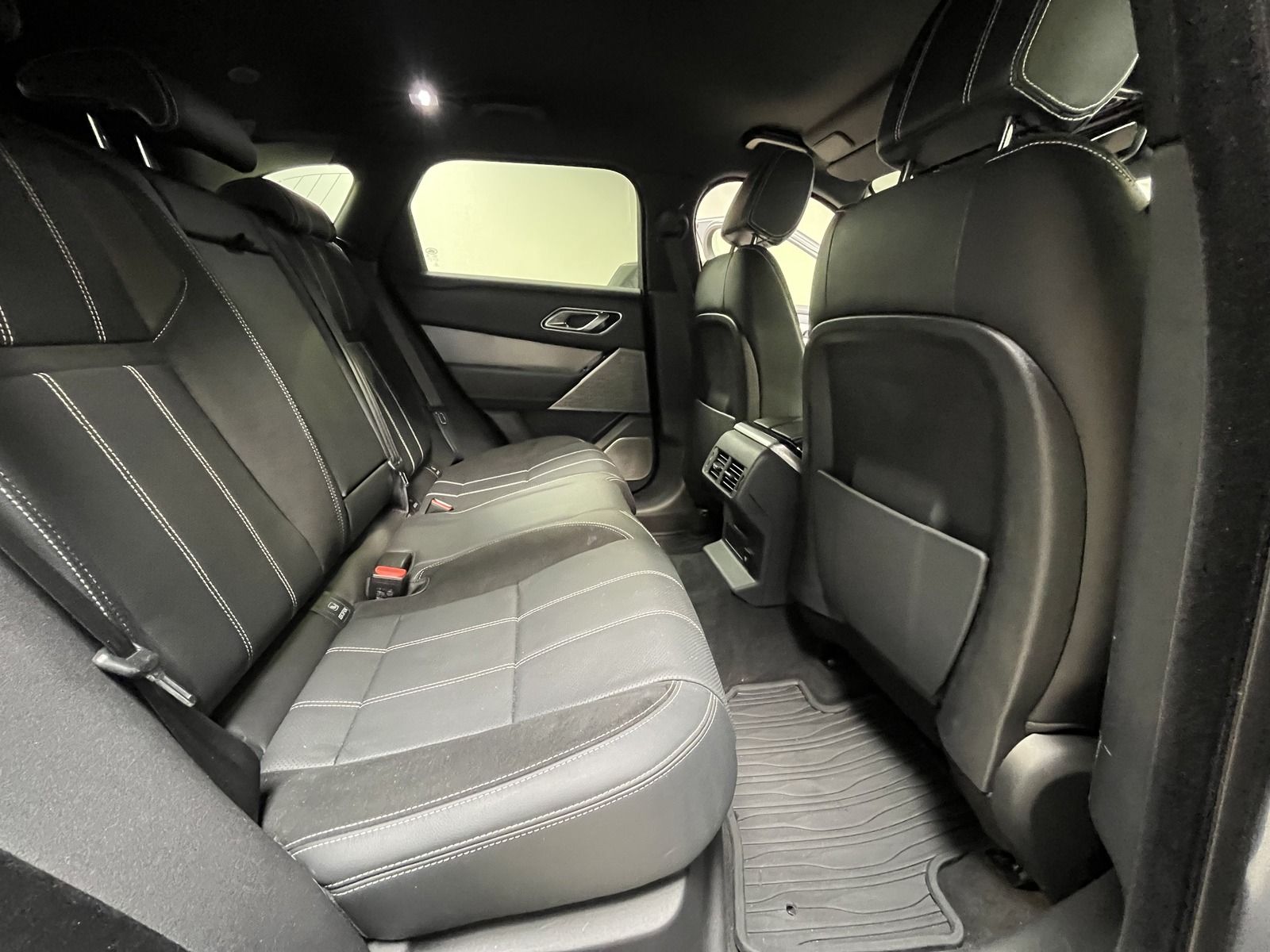 Range Rover Velar - Samsaru's Car Outlet