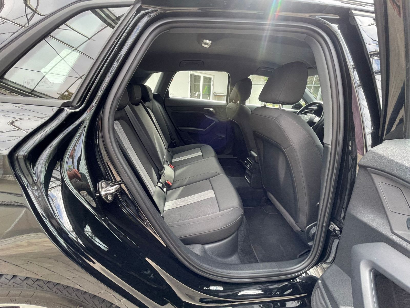 Audi A3 Spb 35 TDI S-tronic S-Line Nav LED Assist 17"