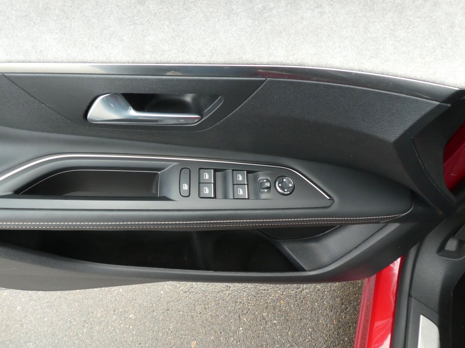 Peugeot 3008 Hybrid4 GT Navi, SHZ, Kamera, 4WD, S-Dach