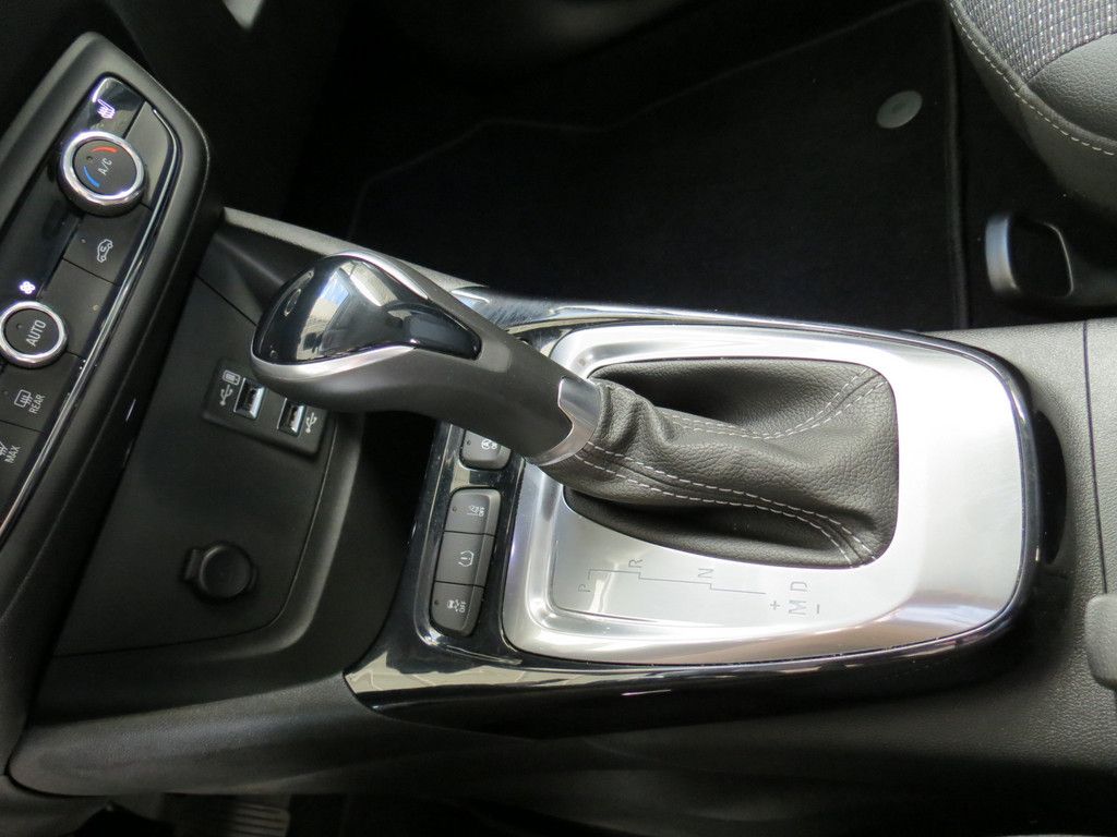 Opel Crossland 1.5 Diesel Elegance - Samsaru's Car Outlet