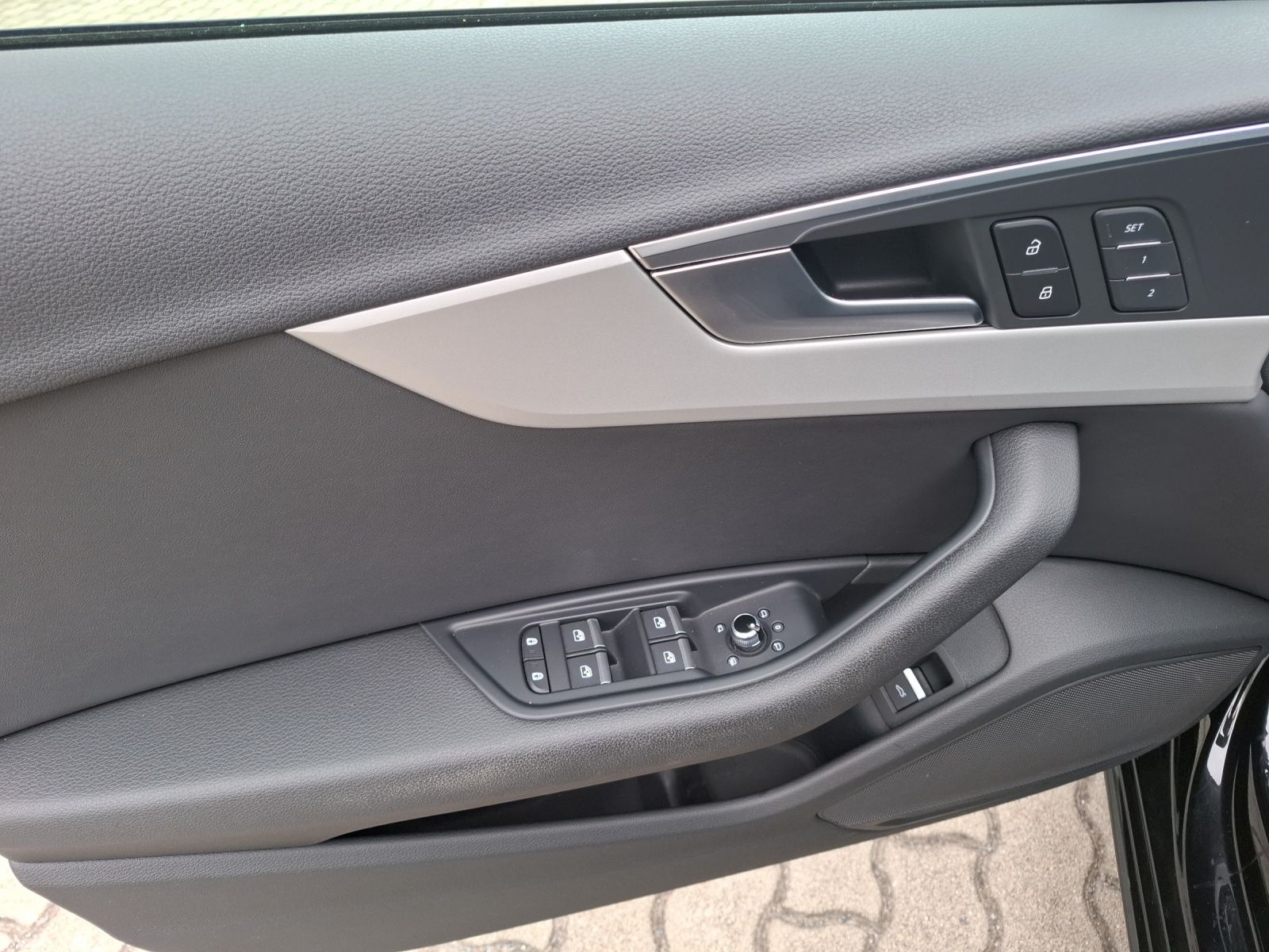 Audi A4 Avant 35 TFSI advanced S-tronic - Samsaru's Car Outlet