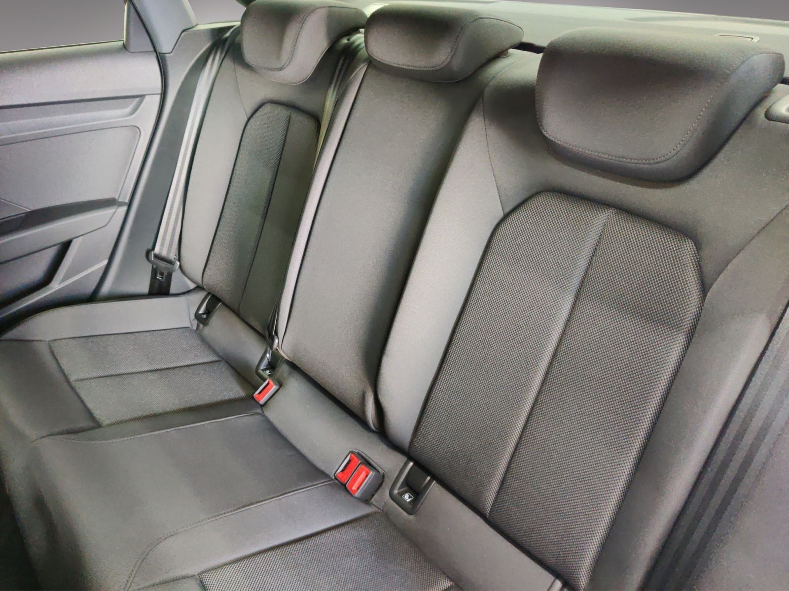 Audi A3 Limousine Advanced 35 TFSI S-tronic/11.28Gara