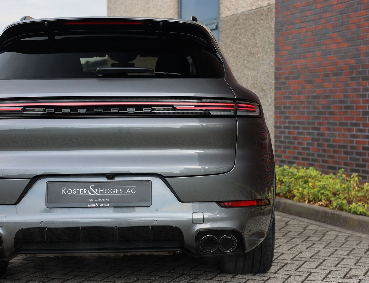 Porsche Cayenne E-Hybrid | Pas.Display - Pano - AHK