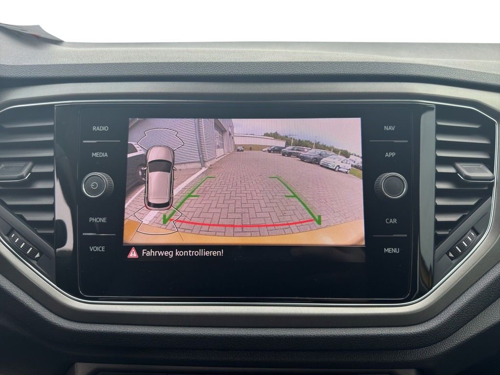 Volkswagen T-Roc 1.5 TSI ACT Style - Samsaru's Car Outlet