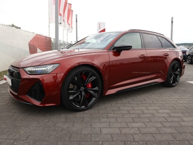 Audi RS 6 Avant RS-SPORTAGA*STANDHZG*PANO*360°*280KMH