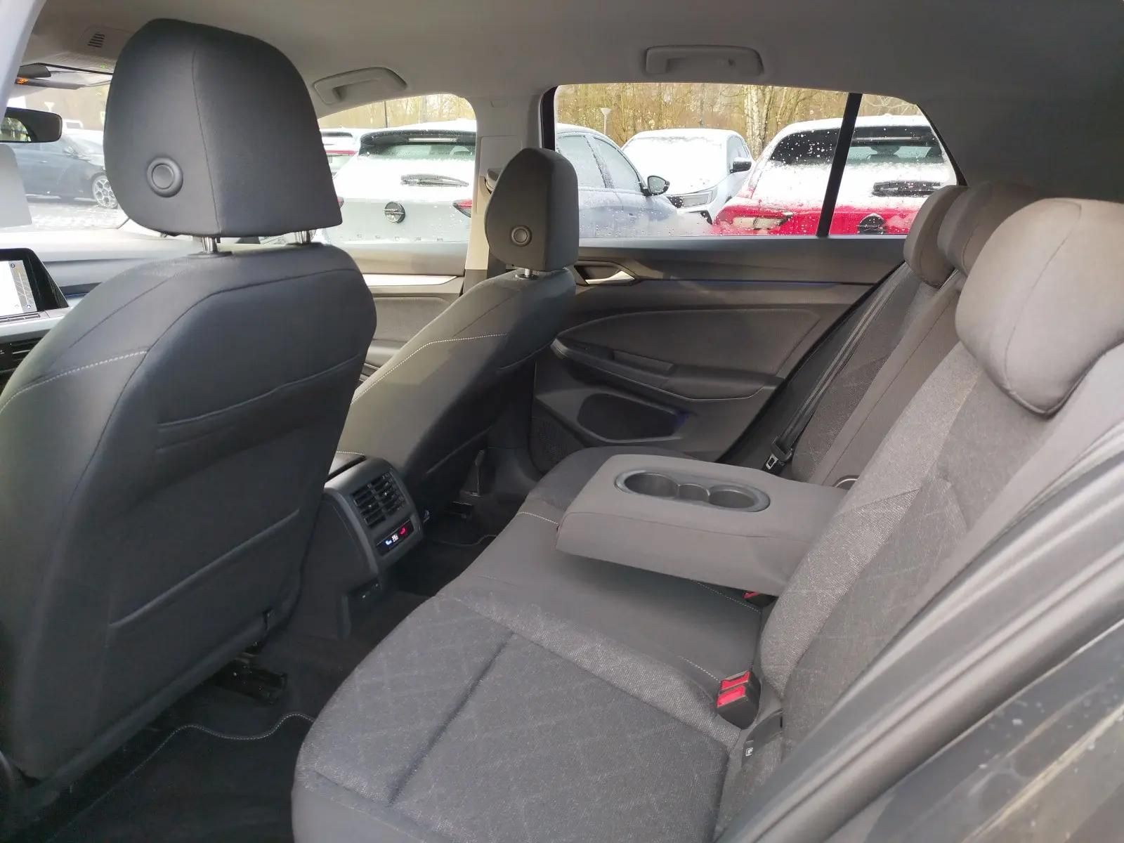 Volkswagen Golf Life 1.5 TSI - Samsaru's Car Outlet