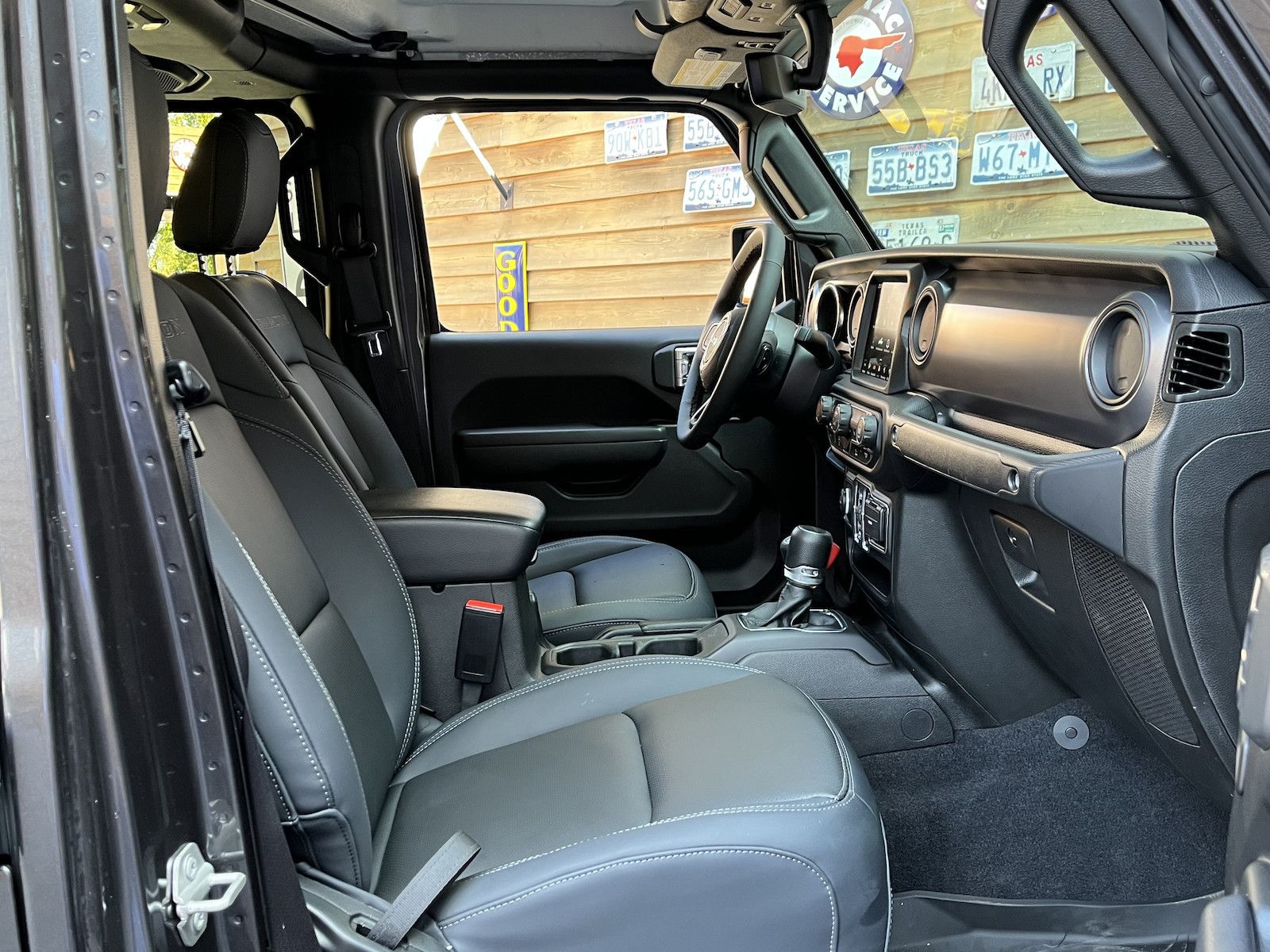 Jeep Gladiator 3,6l WILLYS 4x4 CarPlay AHK ALPINE LPG