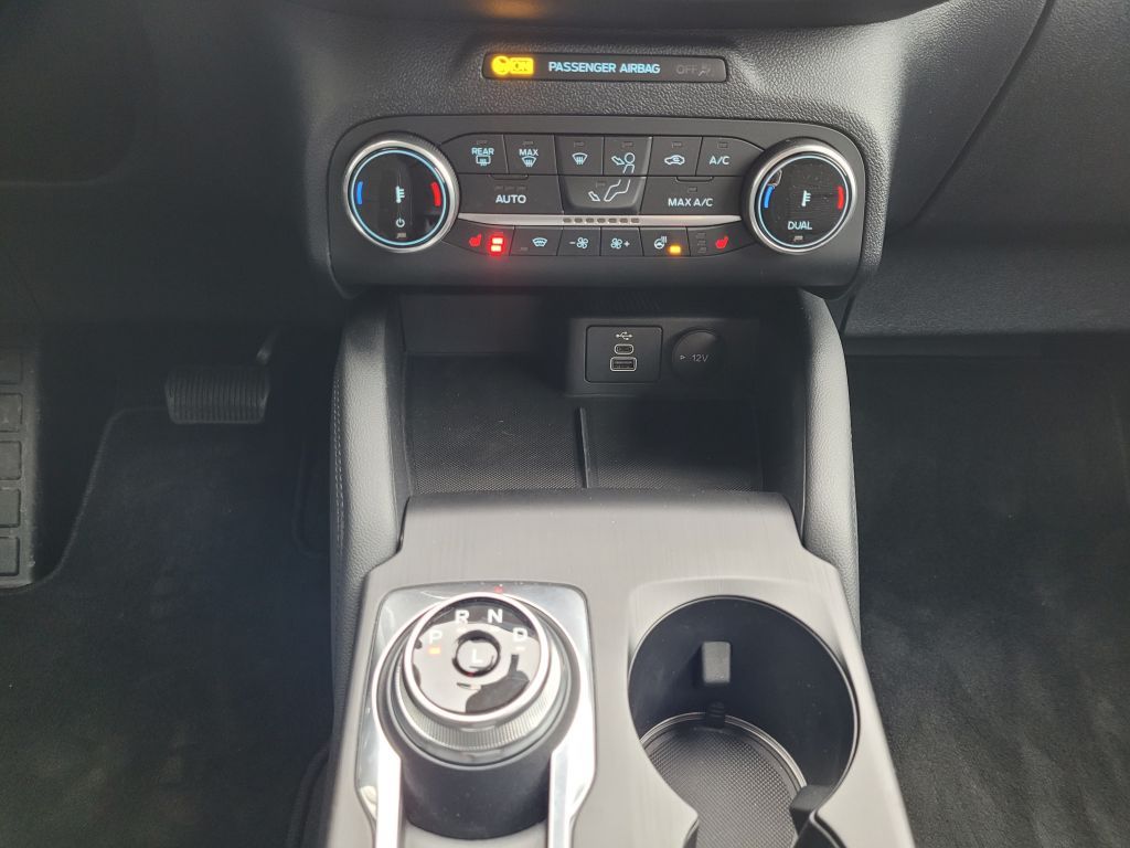 Ford Kuga 2.0 EcoBlue Aut. TITANIUM - Samsaru's Car Outlet