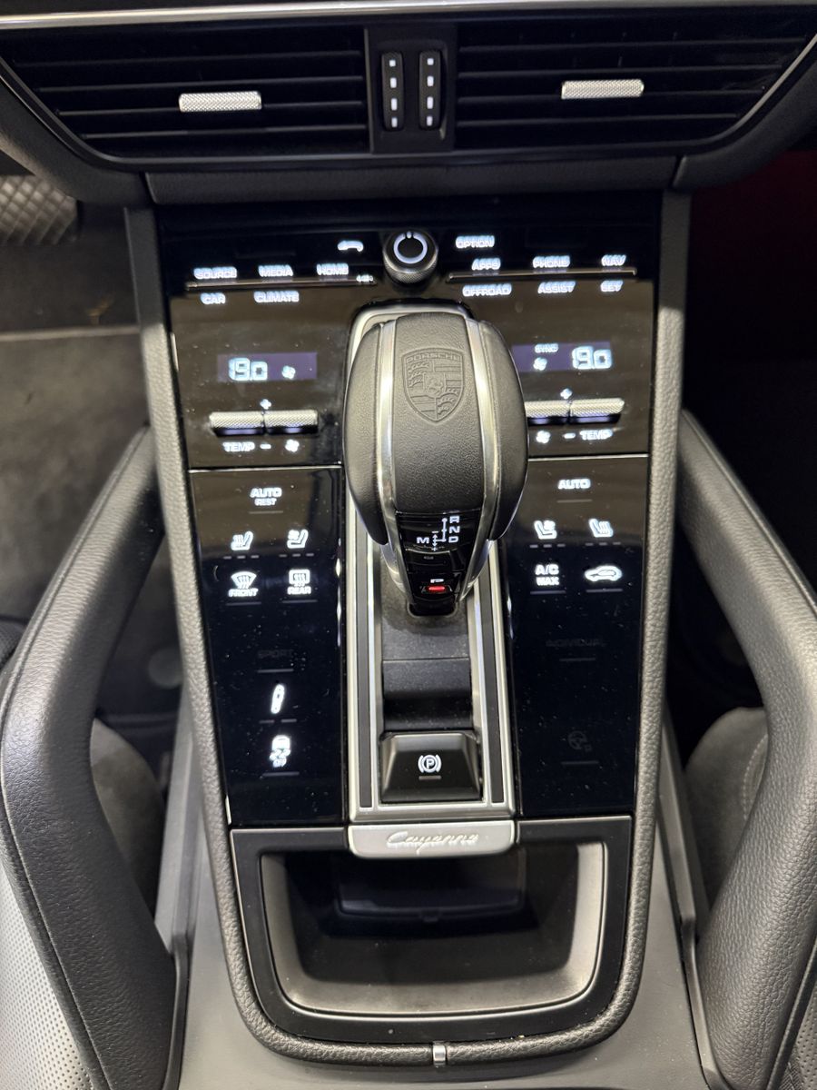 Porsche Cayenne Coupé Platinum Edition, Approved, FULL