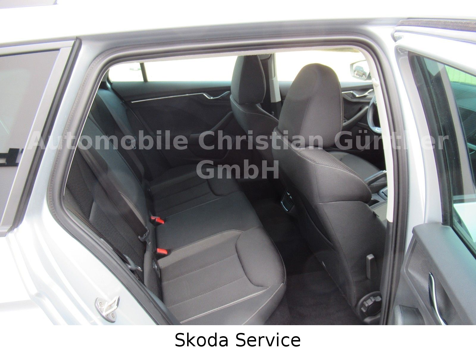 Skoda Kamiq Ambition 1.0 TSI - Samsaru's Car Outlet