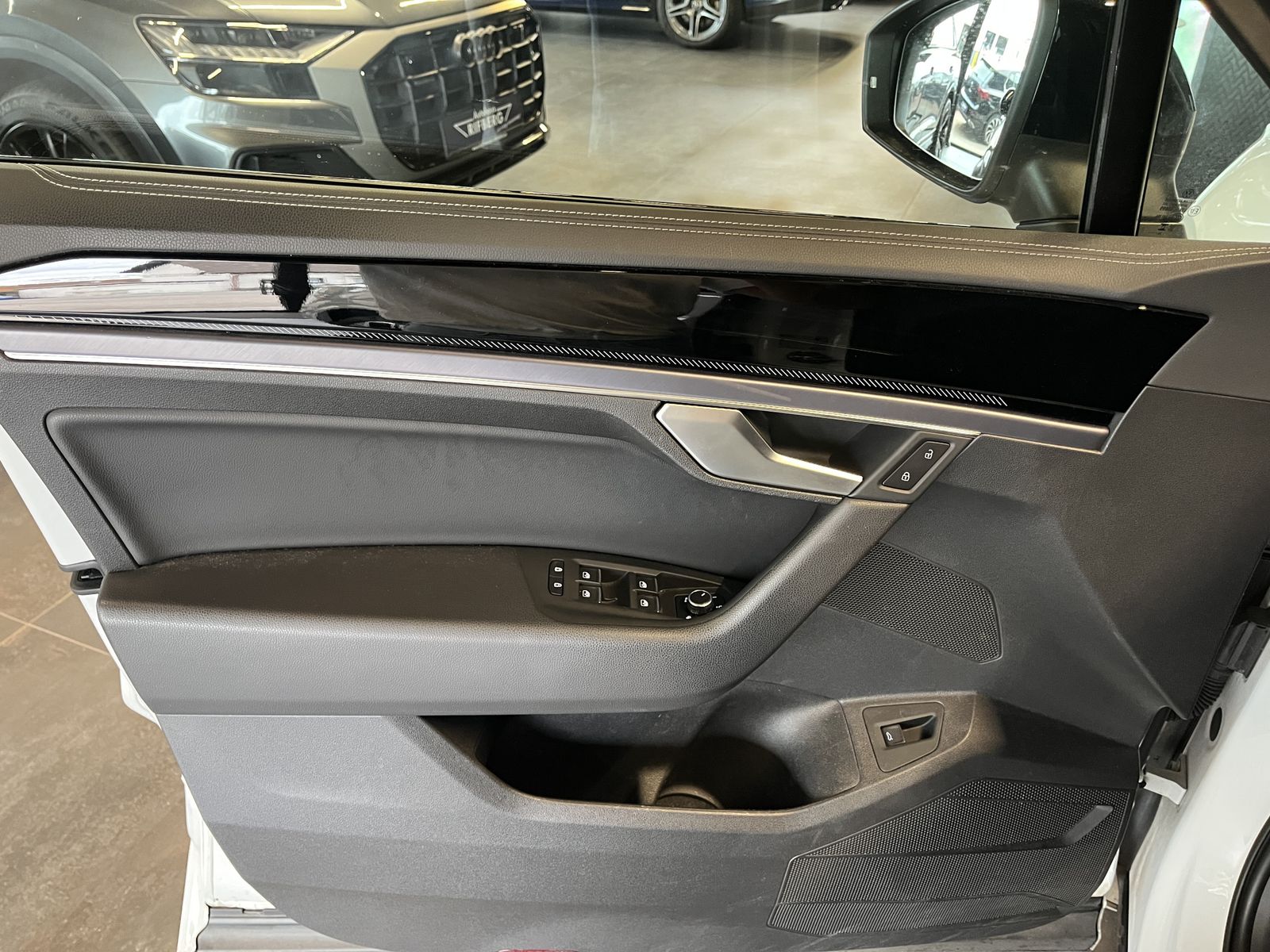 Volkswagen Touareg 3.0 TDI V6 4M R-Line/AHK/PANO/HUD/ACC/20