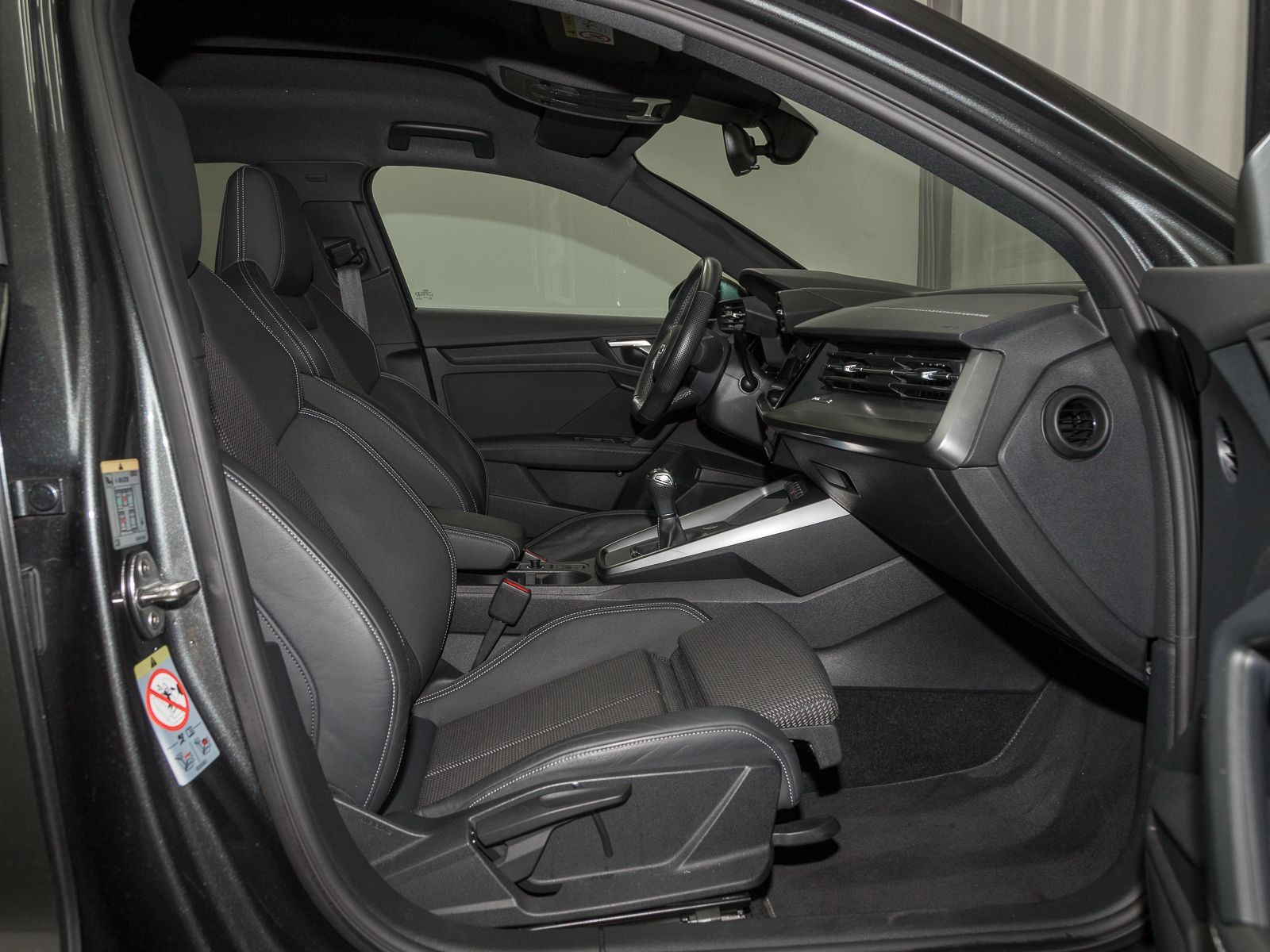 Audi A3 Sportback 35 TFSI 2x S LINE - Samsaru's Car Outlet