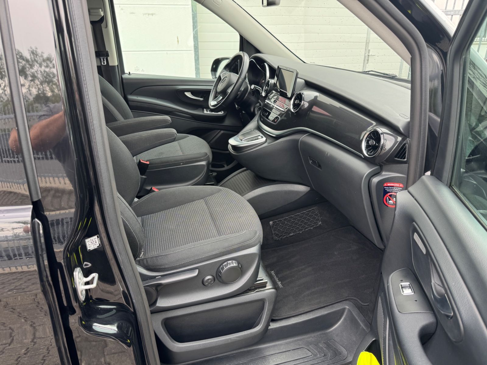 Mercedes-Benz V 250 - Samsaru's Car Outlet
