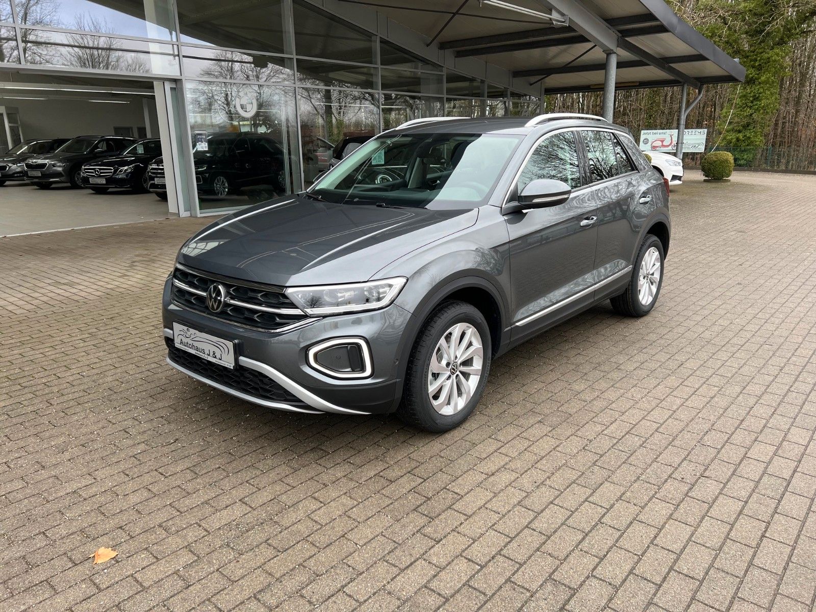 Volkswagen T-Roc Style 2.0TDI DSG - Samsaru's Car Outlet