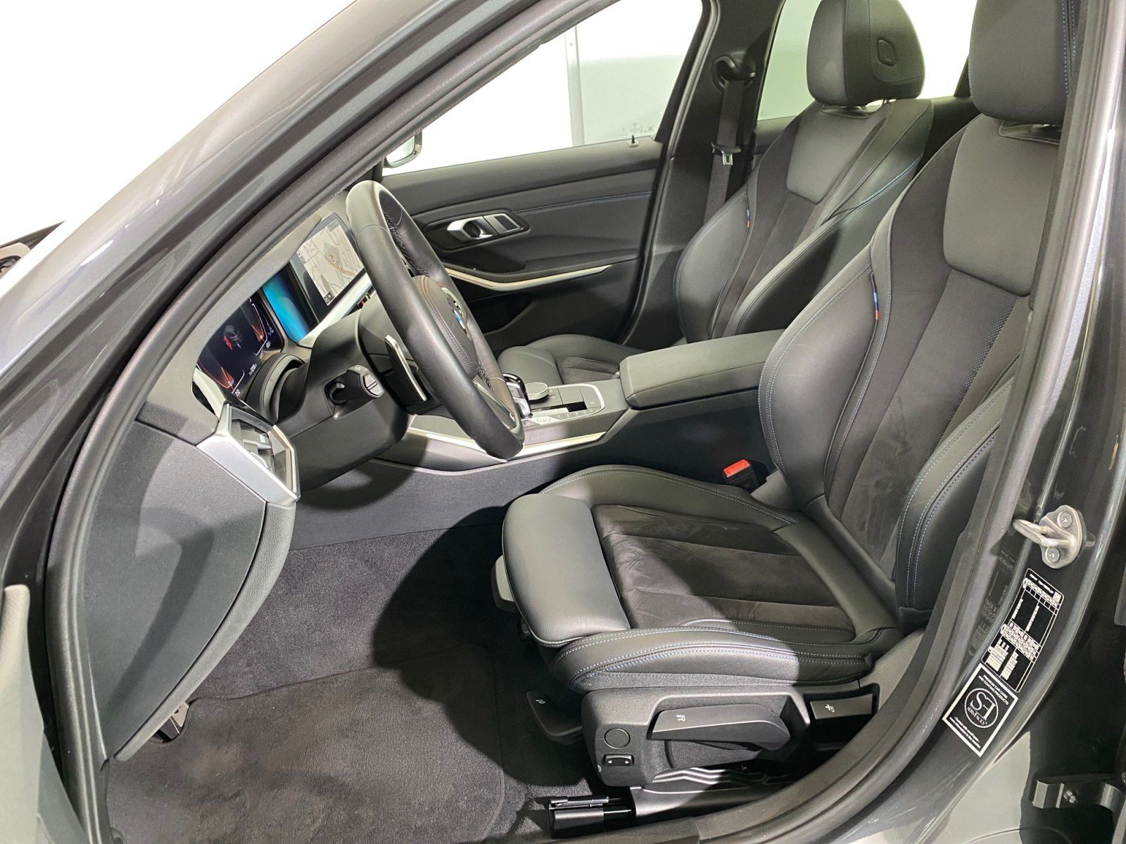 BMW 330i Touring M Sport - Samsaru's Car Outlet