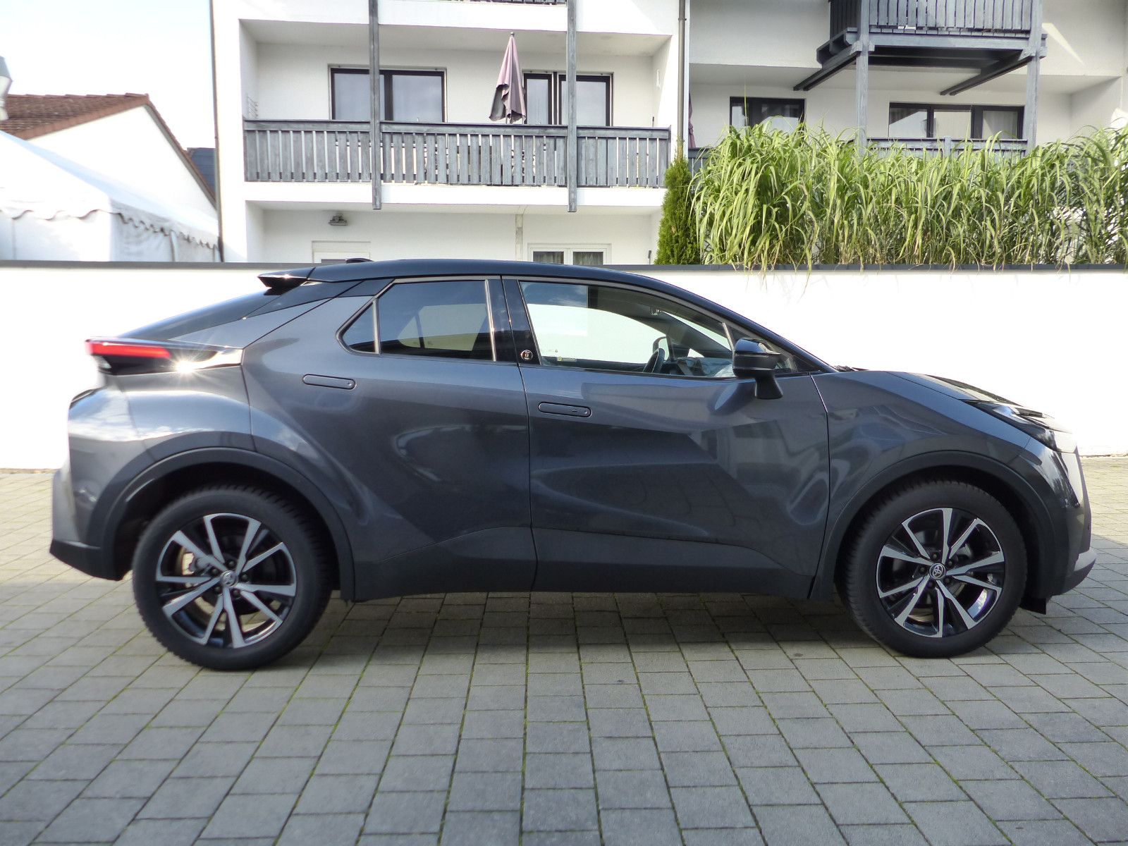 Toyota C-HR 1.8 Team D + Teckpaket LED el.Heckklappe
