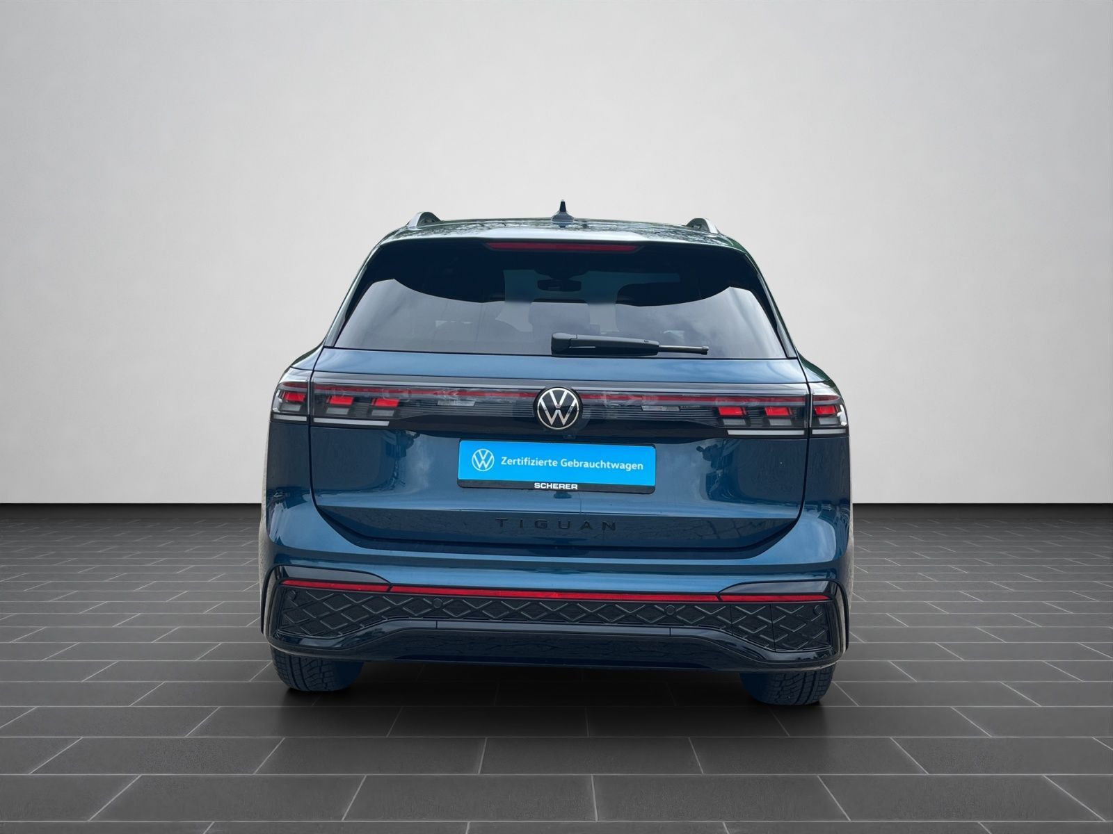 Volkswagen Tiguan R-Line 1.5 eHybrid PANO HD-MATRIX AHK 360