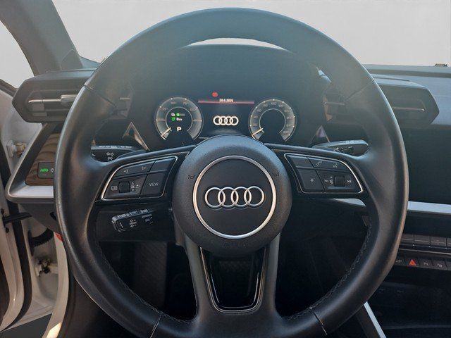 Audi A3 Sportback 40 TFSI e S tronic NAVI*ACC*GRA*SH