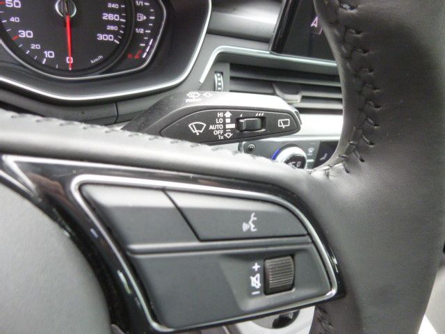 Audi A4 Avant 35 TFSI - Samsaru's Car Outlet