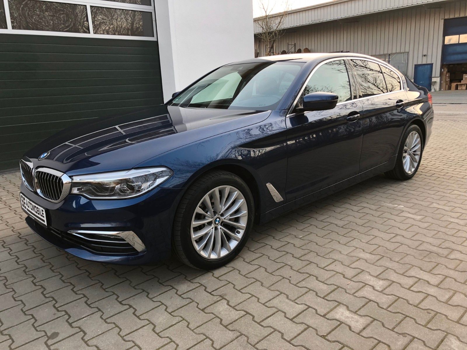 BMW 530 d xDrive *HEAD-UP-LEDER-NAVI*KAME*KOMFOR*LED
