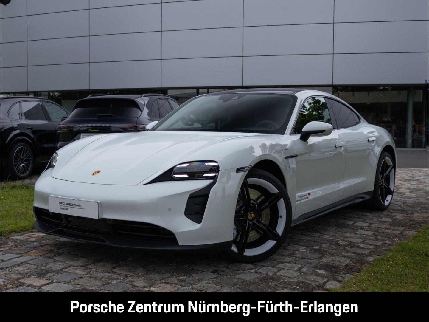 Porsche Taycan GTS PSCB BOSE InnoDrive SurroundView Pano